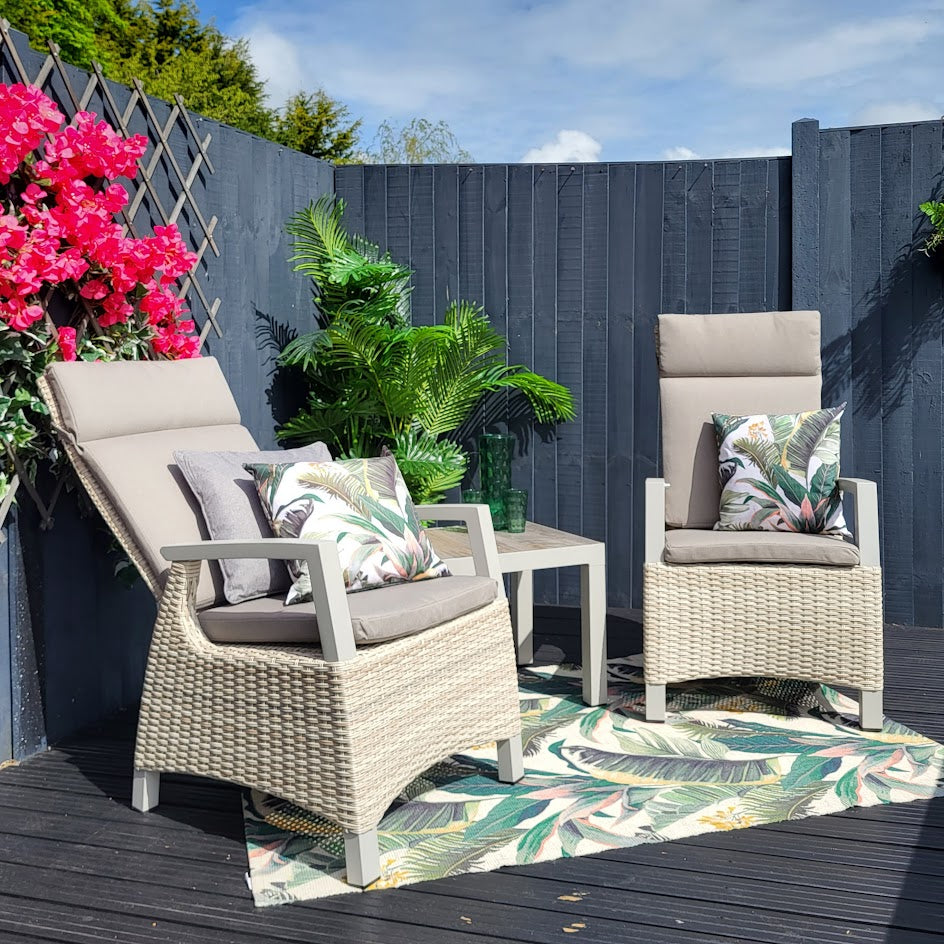 Bramblecrest oakridge bistro set hot sale