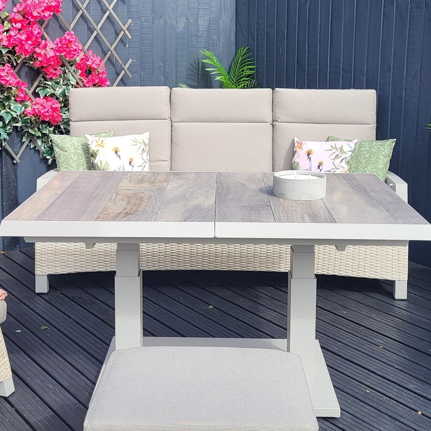 Outdoor Reclining Lounge Set with adjustable/extending table in Natural - Kendal by Vila