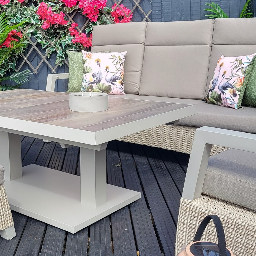 Outdoor Reclining Lounge Set with adjustable/extending table in Natural - Kendal by Vila