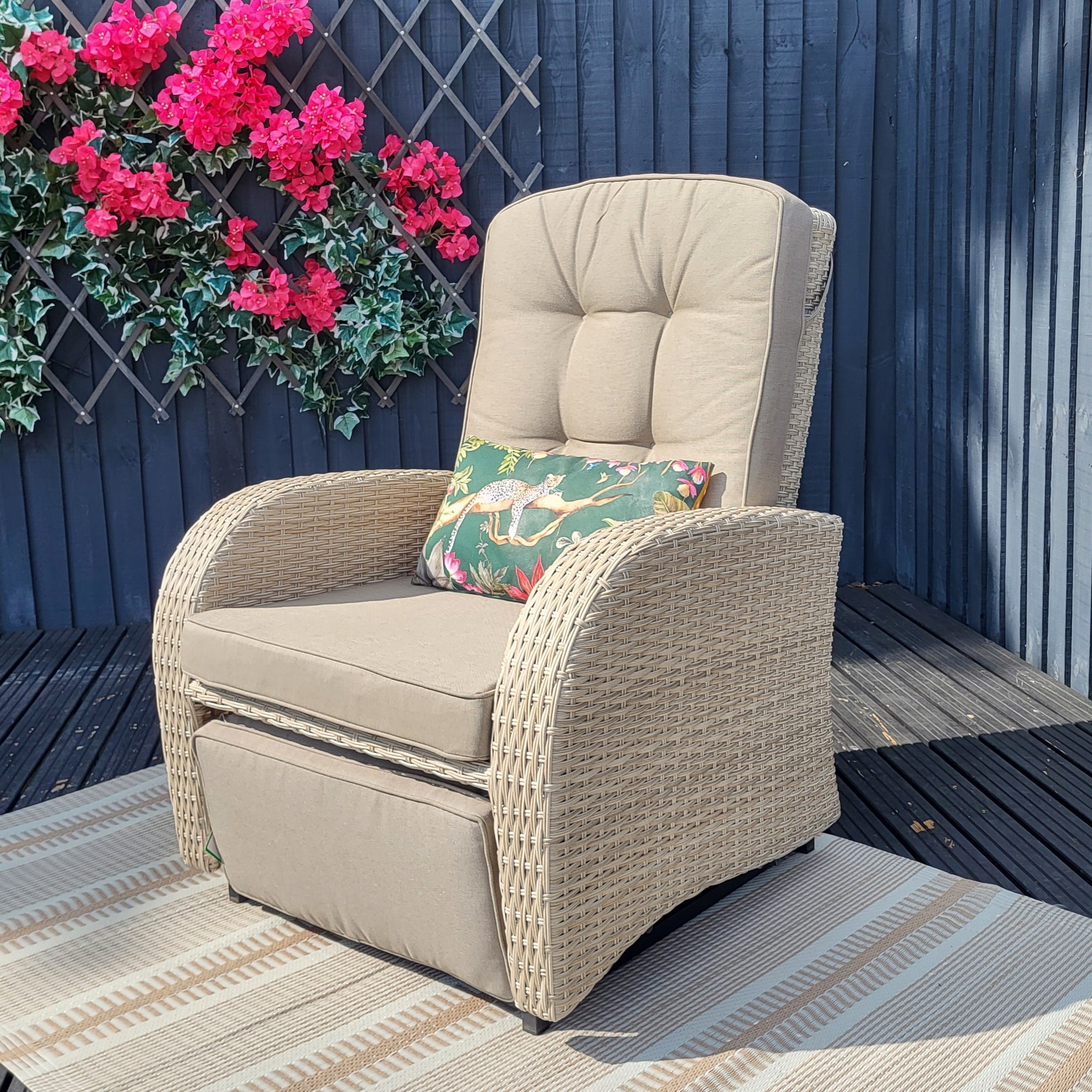 Bowness Rocking and Reclining Outdoor Chair Natural | Vila