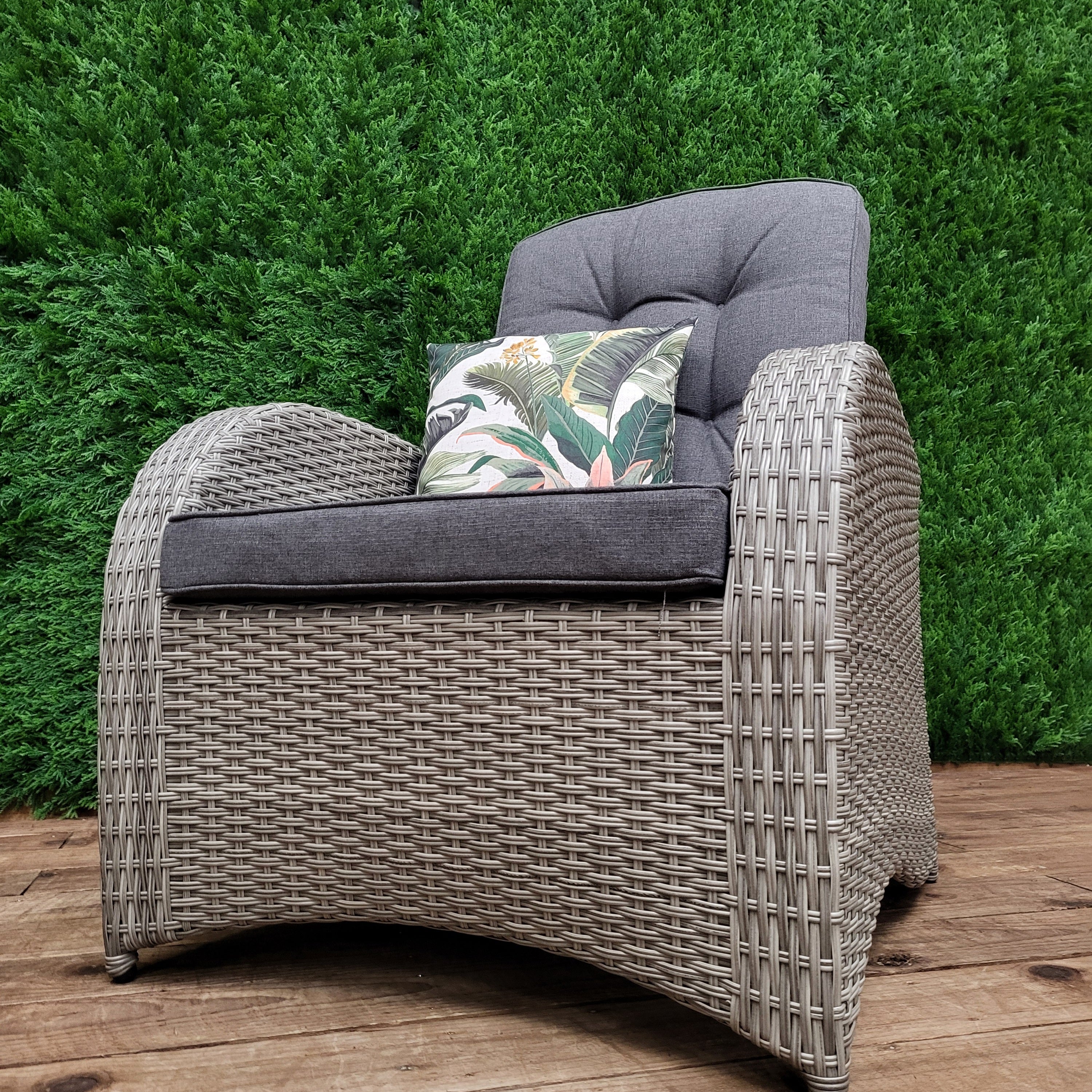 Bowness Reclining Outdoor Chair Grey | Vila