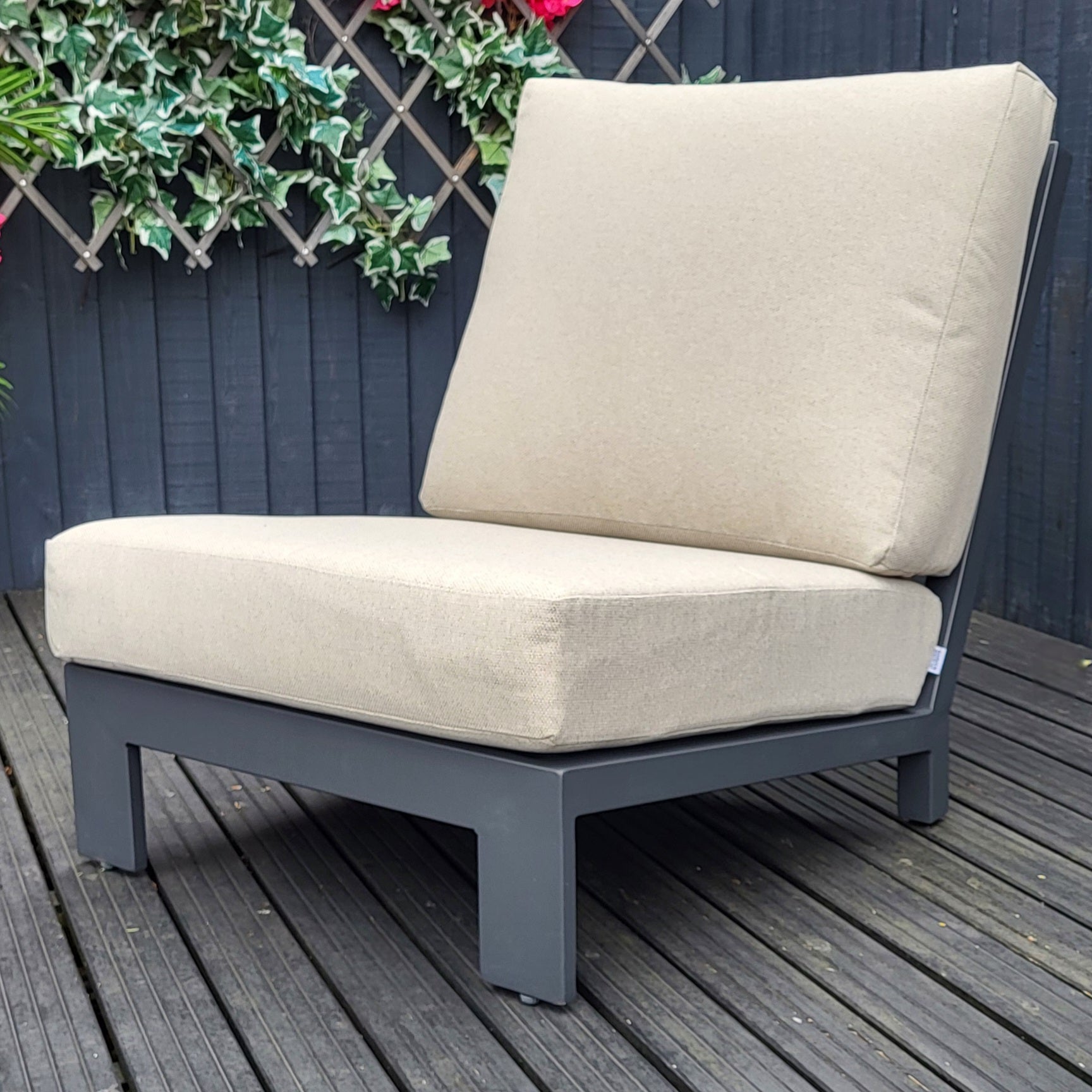 Lincoln Chair and Footstool | Garden Impressions