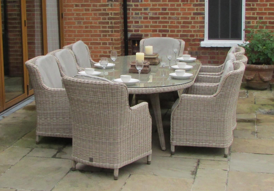 Brighton 8 Seat Outdoor Dining by 4 Seasons Outdoor